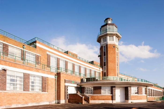 crowne plaza liverpool john lennon airport by ihg