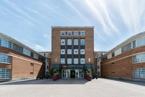 crowne plaza liverpool john lennon airport by ihg