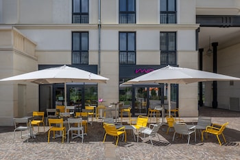 moxy paris clamart