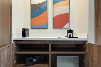 hilton garden inn san jose airport city mall