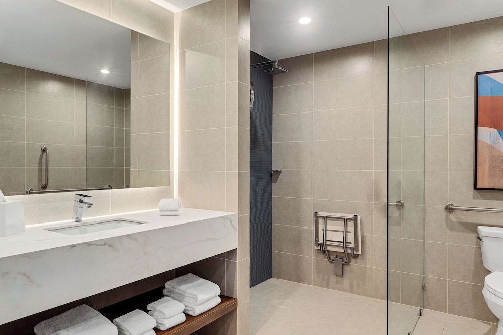 hilton garden inn san jose airport city mall