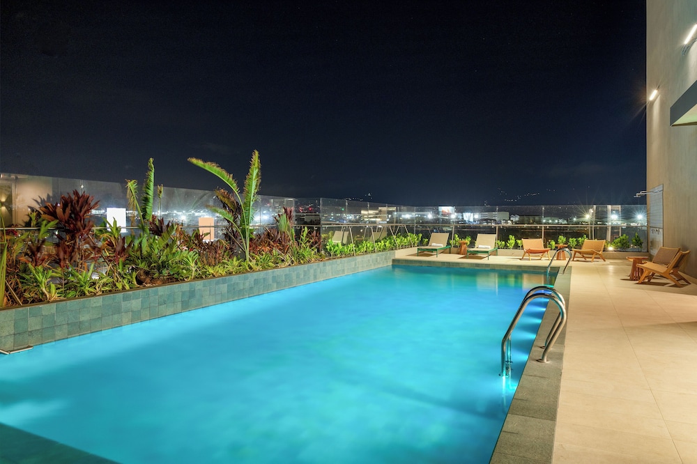 hilton garden inn san jose airport city mall