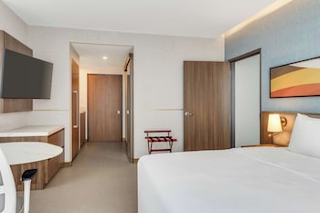 hilton garden inn san jose airport city mall