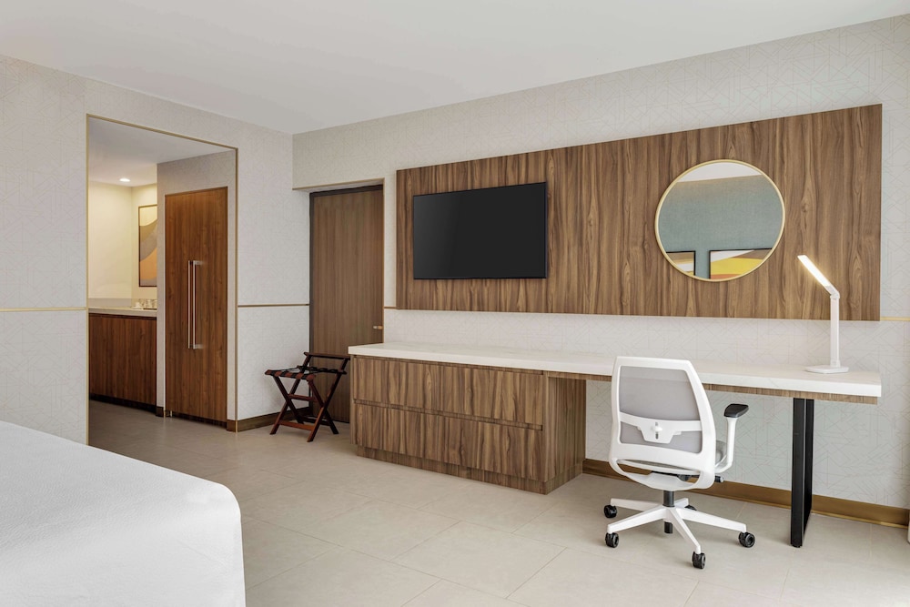 hilton garden inn san jose airport city mall