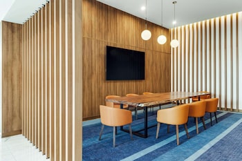 hilton garden inn san jose airport city mall