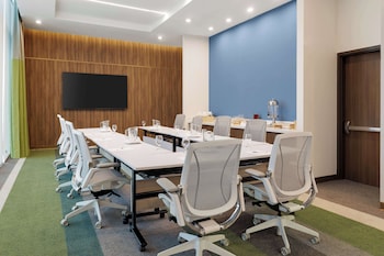 hilton garden inn san jose airport city mall