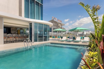 hilton garden inn san jose airport city mall