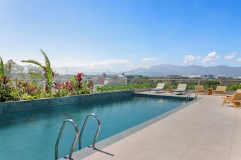 hilton garden inn san jose airport city mall