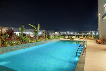 hilton garden inn san jose airport city mall