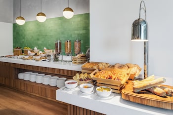 hilton garden inn san jose airport city mall