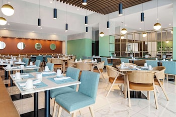 hilton garden inn san jose airport city mall