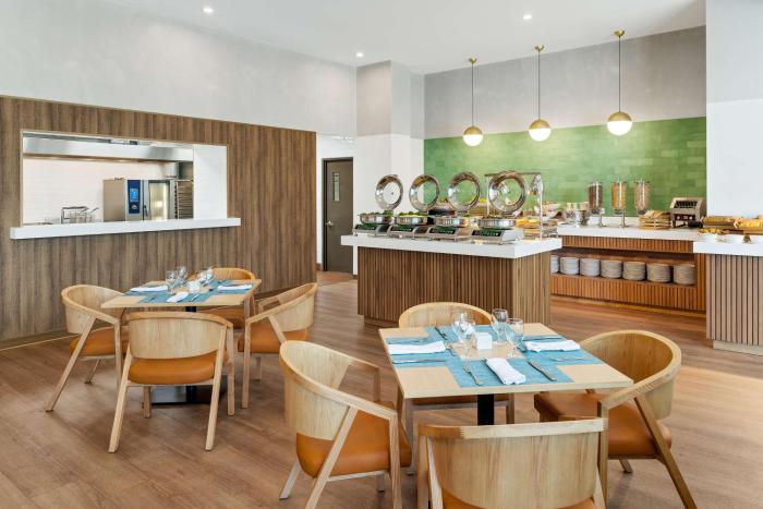 hilton garden inn san jose airport city mall