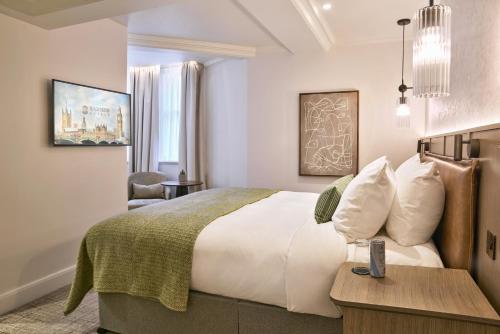 Radisson Blu Hotel, London Tottenham Court Road,97 Great Russell Street,4 star