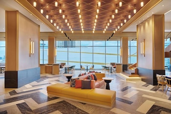 hilton garden inn bangkok riverside