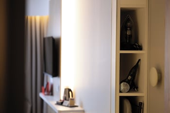 holiday inn express caen epron