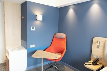 holiday inn express caen epron