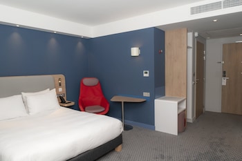 holiday inn express caen epron