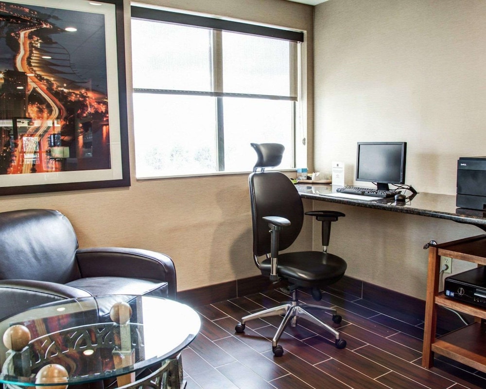 comfort suites lombard addison