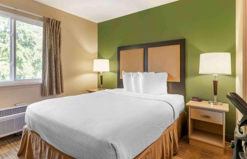 extended stay america suites chicago lombard yorktown center