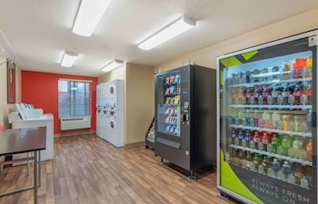 extended stay america suites chicago lombard yorktown center