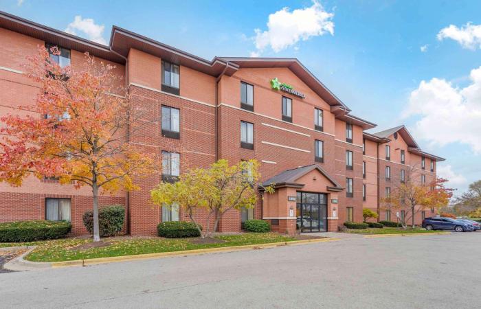 extended stay america suites chicago lombard yorktown center