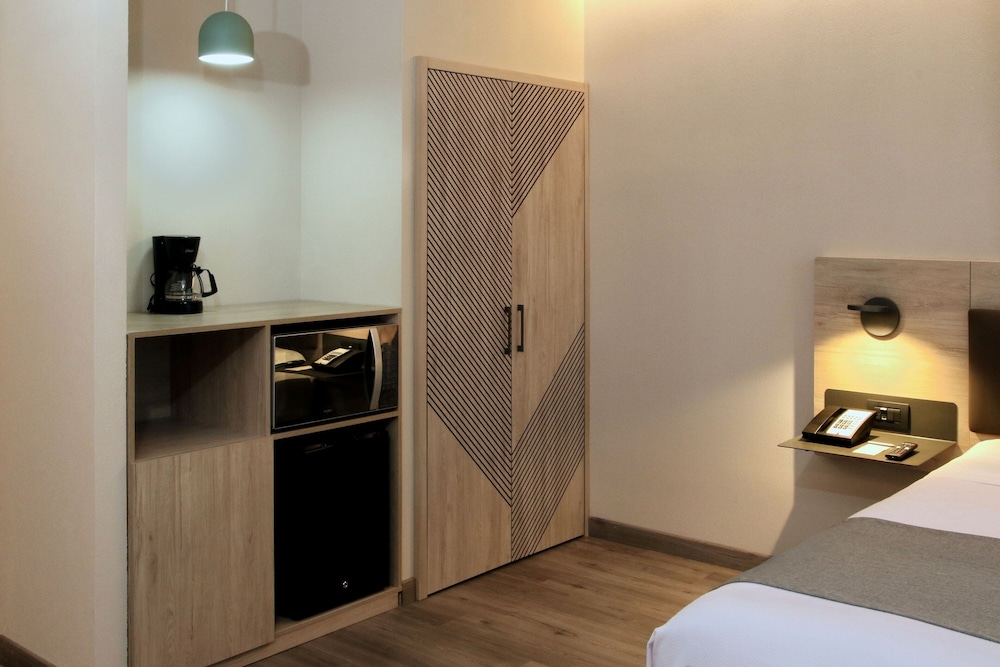 city express plus by marriott monterrey centro