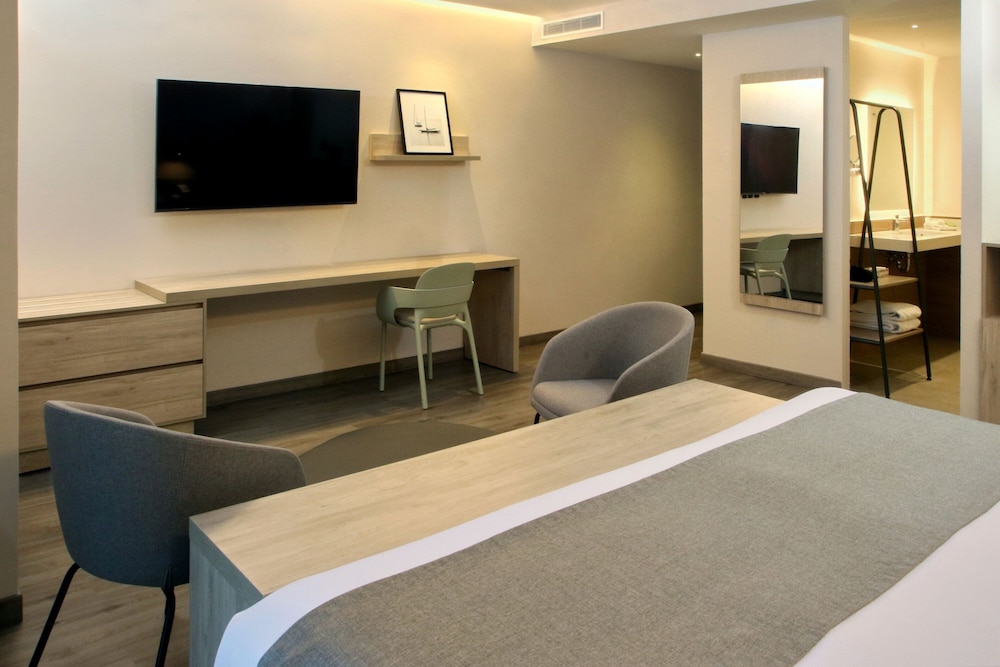 city express plus by marriott monterrey centro