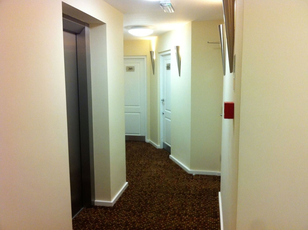 prince regent hotel excel london