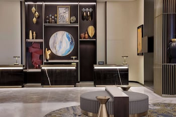 embassy suites by hilton dubai business bay