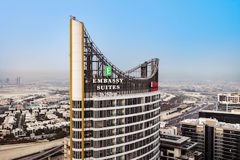 embassy suites by hilton dubai business bay