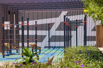 embassy suites by hilton dubai business bay