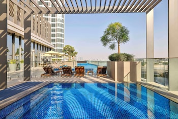 embassy suites by hilton dubai business bay