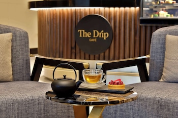 embassy suites by hilton dubai business bay