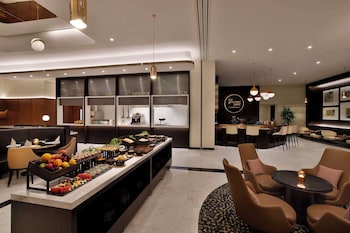 embassy suites by hilton dubai business bay