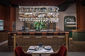 embassy suites by hilton dubai business bay