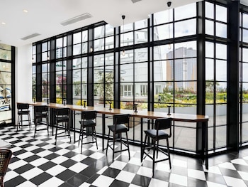 ibis styles manila araneta city