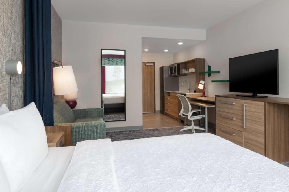 home2 suites by hilton sheboygan