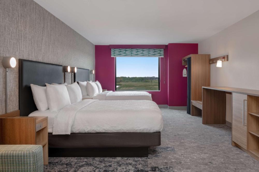 home2 suites by hilton sheboygan