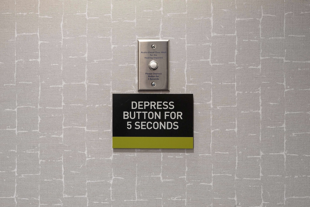 home2 suites by hilton sheboygan