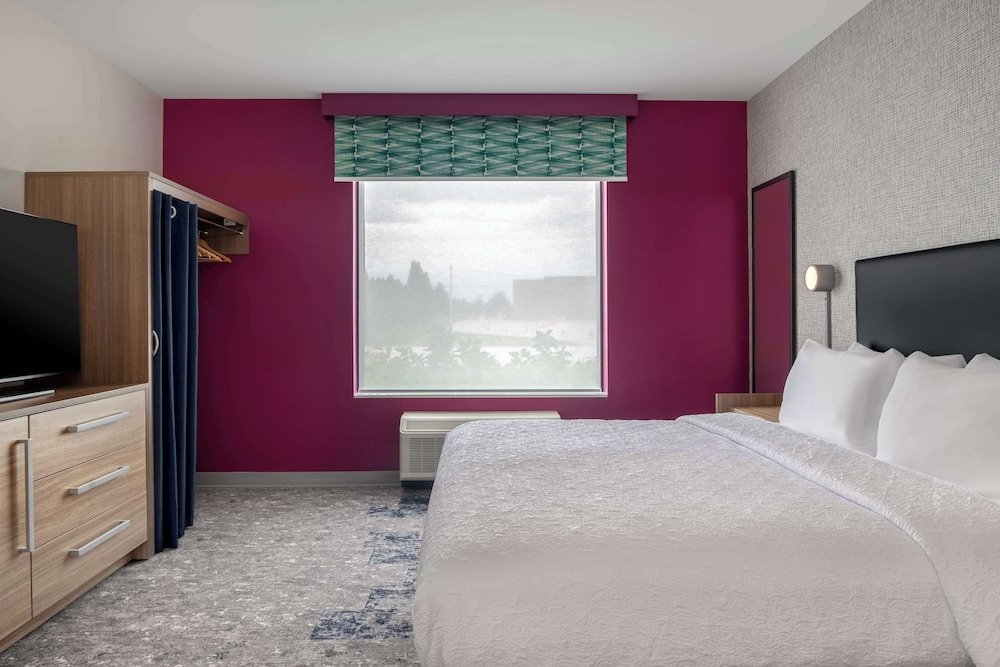 home2 suites by hilton sheboygan