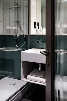 southgate hotel london