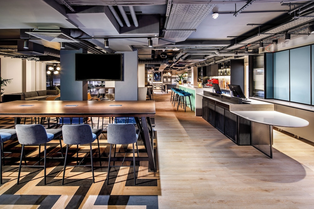 southgate hotel london