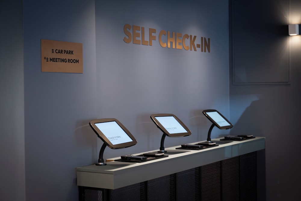 southgate hotel london