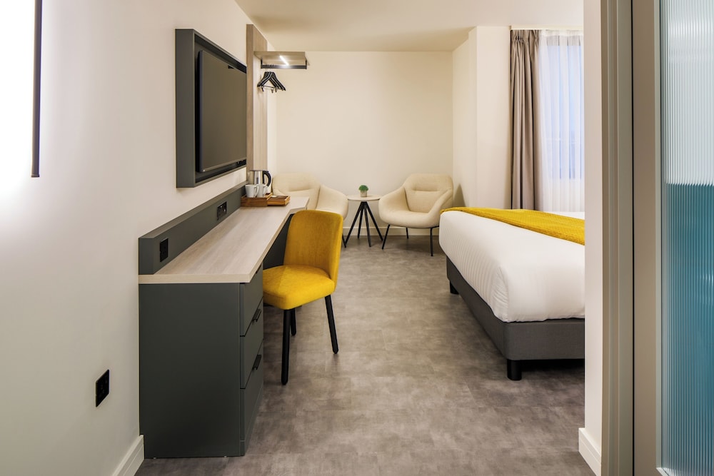 southgate hotel london