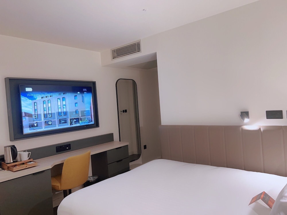 southgate hotel london