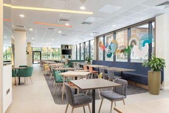 hampton by hilton nuneaton