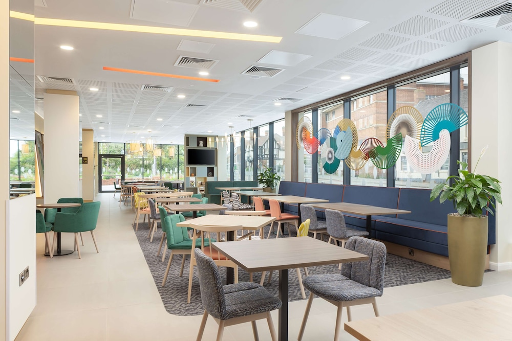 hampton by hilton nuneaton