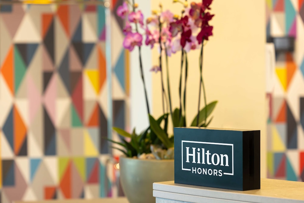 hampton by hilton nuneaton