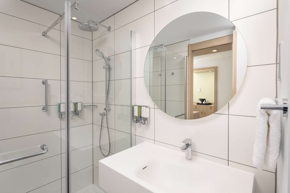 hampton by hilton nuneaton