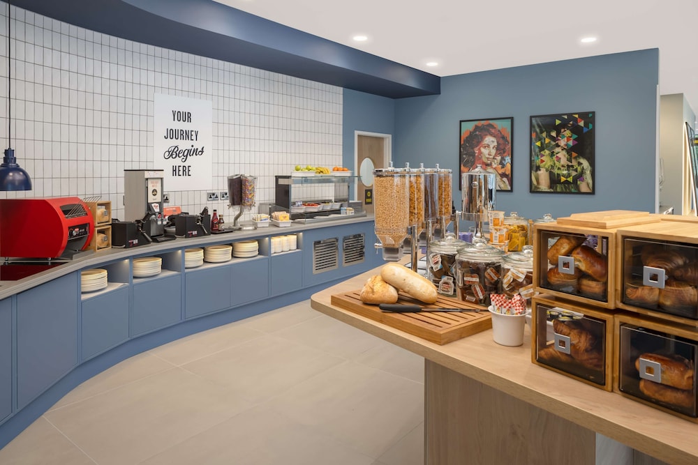 hampton by hilton nuneaton